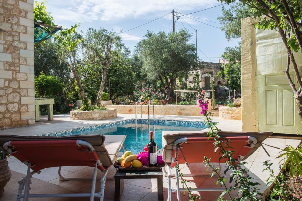 Villa Eleonas Vamos Exteriör bild